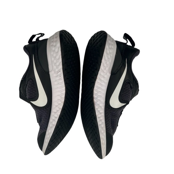 Nike Gray Black Revolution 5 Sneakers Size 12 C Kid’s - Picture 6 of 8